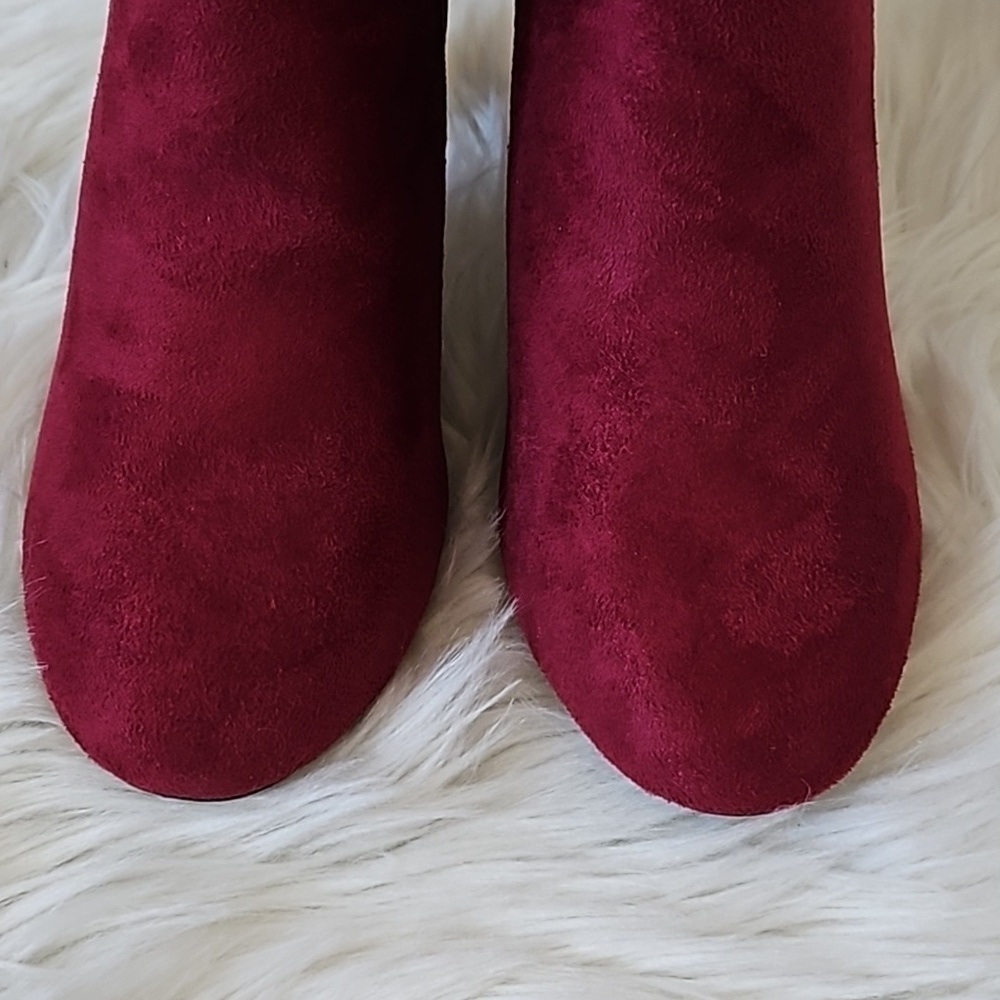 Katliu Red Faux Suede Heeled Boots NIB - Picture 2 of 14